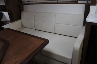 Sea Ray Sundancer 350 93 2018 Sea Ray Sundancer 350 94