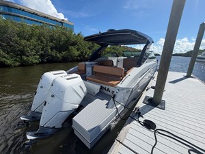 Cruisers Yachts 34 GLS South Beach Outboard 2 2024 Cruisers Yachts 34 GLS South Beach Outboard 3