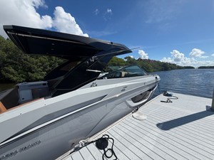 Cruisers Yachts 34 GLS South Beach Outboard 3 2024 Cruisers Yachts 34 GLS South Beach Outboard 4