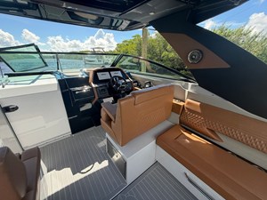 Cruisers Yachts 34 GLS South Beach Outboard 6 2024 Cruisers Yachts 34 GLS South Beach Outboard 7