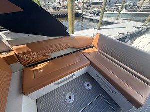 Cruisers Yachts 34 GLS South Beach Outboard 7 2024 Cruisers Yachts 34 GLS South Beach Outboard 8