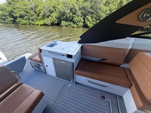Cruisers Yachts 34 GLS South Beach Outboard 9 2024 Cruisers Yachts 34 GLS South Beach Outboard 10