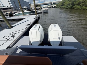 Cruisers Yachts 34 GLS South Beach Outboard 10 2024 Cruisers Yachts 34 GLS South Beach Outboard 11