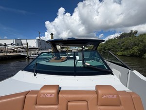 Cruisers Yachts 34 GLS South Beach Outboard 17 2024 Cruisers Yachts 34 GLS South Beach Outboard 18