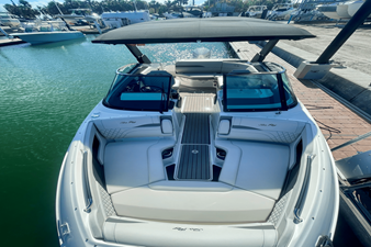 Sea Ray SLX 260 Outboard 15 2025 Sea Ray SLX 260 Outboard 16