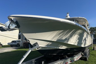 Boston Whaler 350 REALM 4 2021 Boston Whaler 350 REALM 5