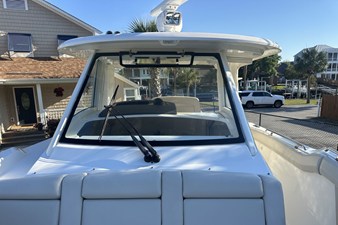 Boston Whaler 350 REALM 7 2021 Boston Whaler 350 REALM 8