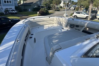 Boston Whaler 350 REALM 9 2021 Boston Whaler 350 REALM 10