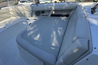 Boston Whaler 350 REALM 10 2021 Boston Whaler 350 REALM 11