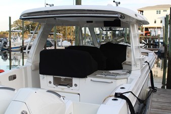 Boston Whaler 350 REALM 15 2021 Boston Whaler 350 REALM 16