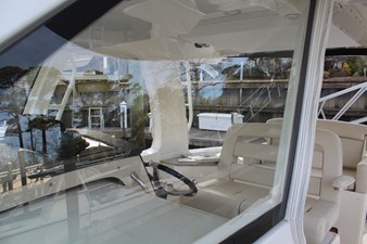 Boston Whaler 350 REALM 17 2021 Boston Whaler 350 REALM 18
