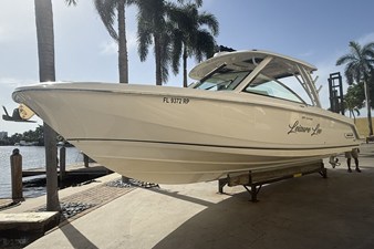 Boston Whaler 320 VANTAGE 6 2018 Boston Whaler 320 VANTAGE 7
