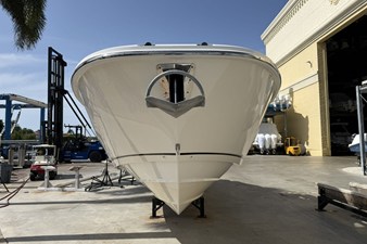 Boston Whaler 320 VANTAGE 7 2018 Boston Whaler 320 VANTAGE 8
