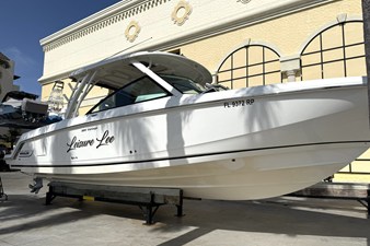 Boston Whaler 320 VANTAGE 10 2018 Boston Whaler 320 VANTAGE 11