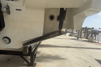 Boston Whaler 320 VANTAGE 15 2018 Boston Whaler 320 VANTAGE 16
