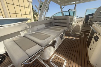Boston Whaler 320 VANTAGE 31 2018 Boston Whaler 320 VANTAGE 32