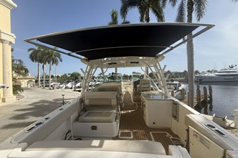 Boston Whaler 320 VANTAGE 39 2018 Boston Whaler 320 VANTAGE 40