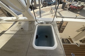 Boston Whaler 320 VANTAGE 46 2018 Boston Whaler 320 VANTAGE 47