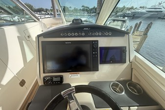 Boston Whaler 320 VANTAGE 50 2018 Boston Whaler 320 VANTAGE 51