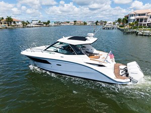 Sea Ray 320 SUNDANCER OB 9 2024 Sea Ray 320 SUNDANCER OB 10