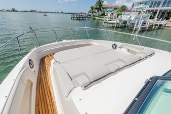 Sea Ray 320 SUNDANCER OB 21 2024 Sea Ray 320 SUNDANCER OB 22