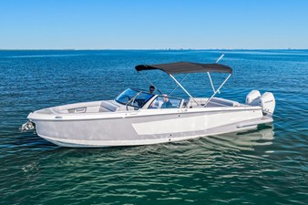 Aviara AV28 Outboard 0 2025 Aviara AV28 Outboard 1
