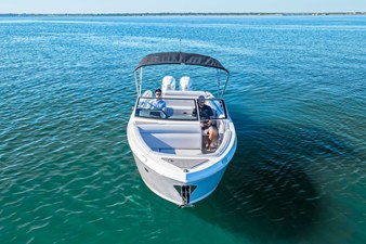 Aviara AV28 Outboard 9 2025 Aviara AV28 Outboard 10