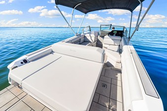 Aviara AV28 Outboard 16 2025 Aviara AV28 Outboard 17