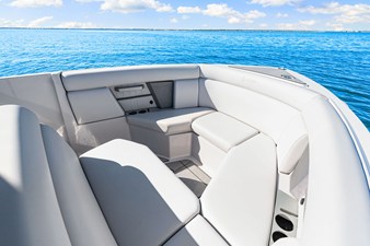 Aviara AV28 Outboard 32 2025 Aviara AV28 Outboard 33