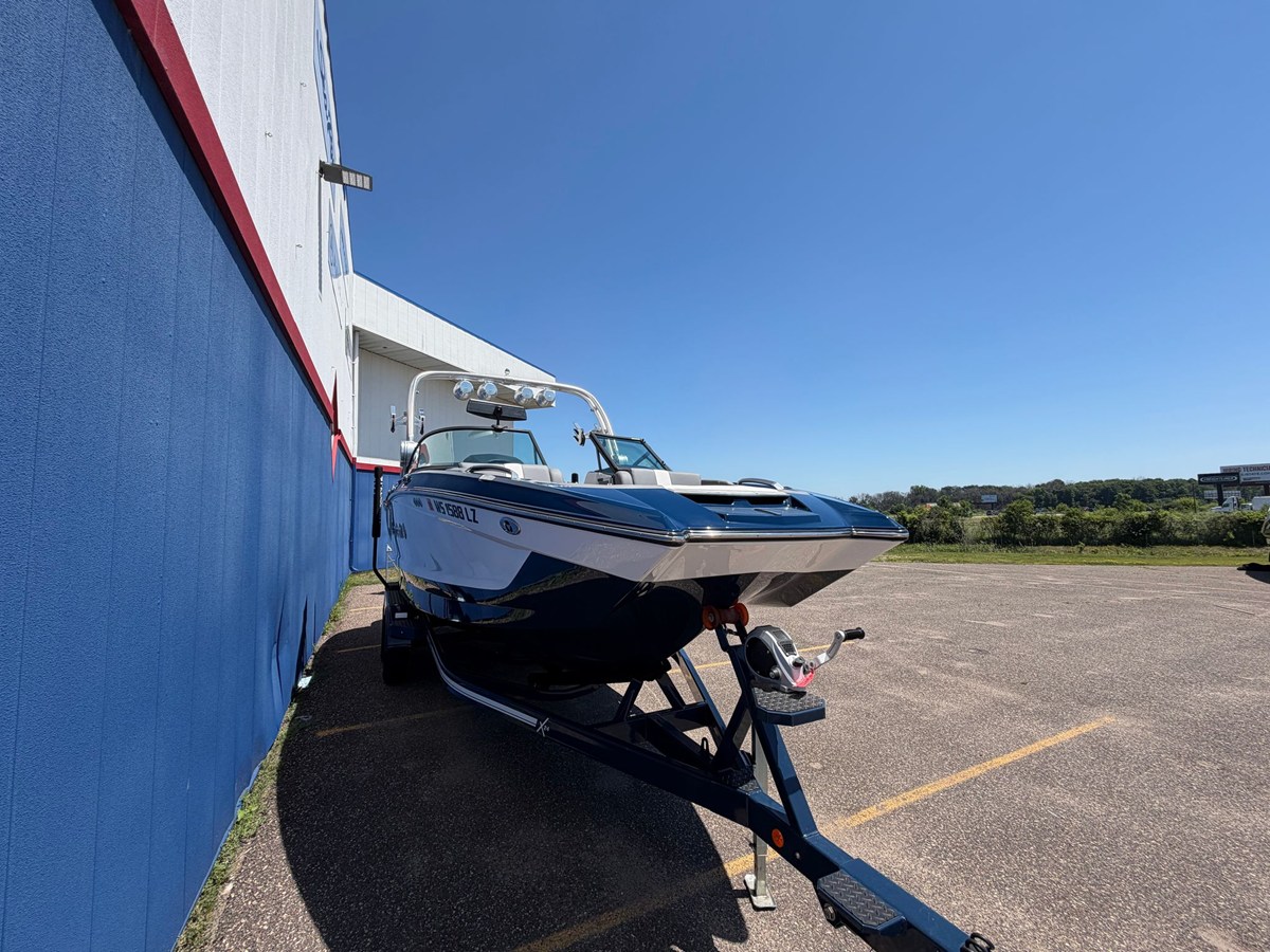 2022 Mastercraft X24 2
