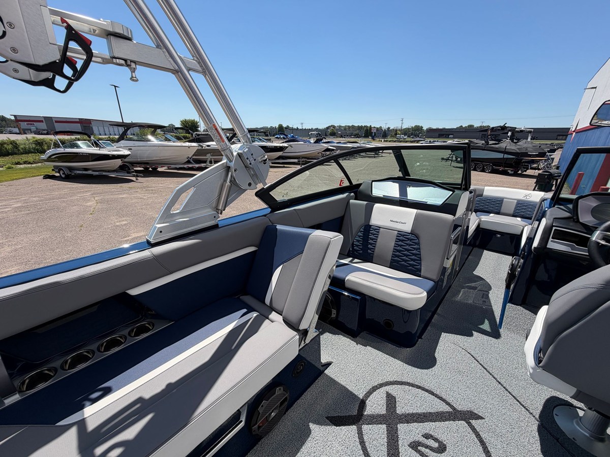 2022 Mastercraft X24 21
