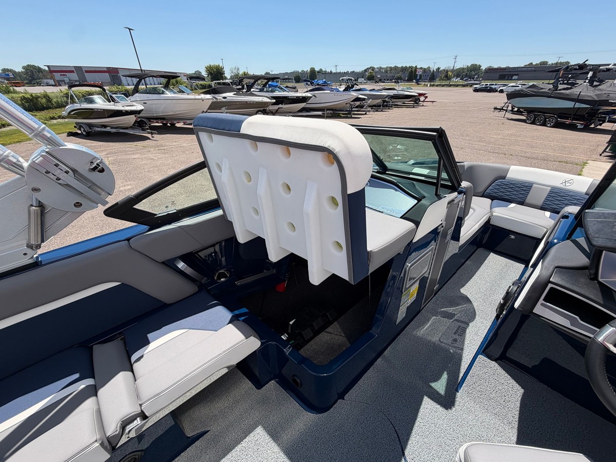 2022 Mastercraft X24 24