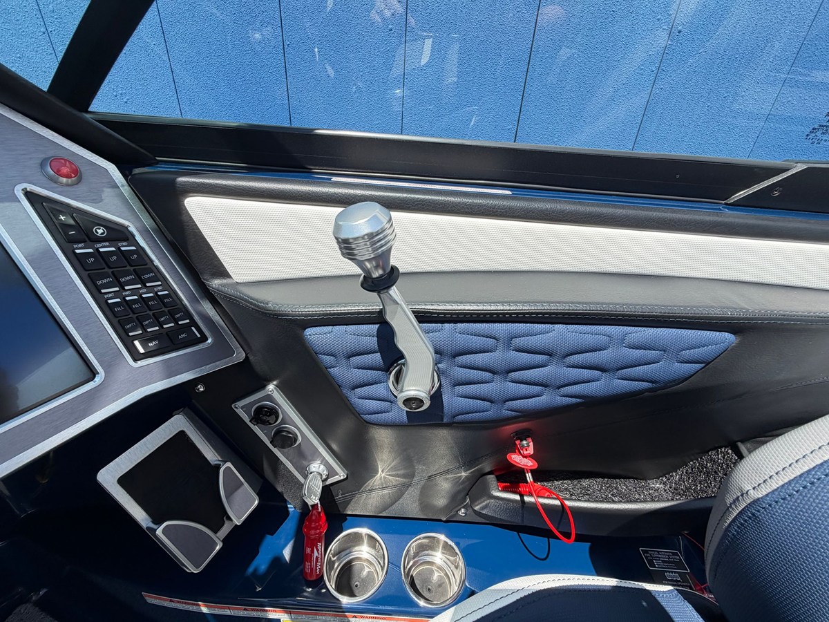 2022 Mastercraft X24 28
