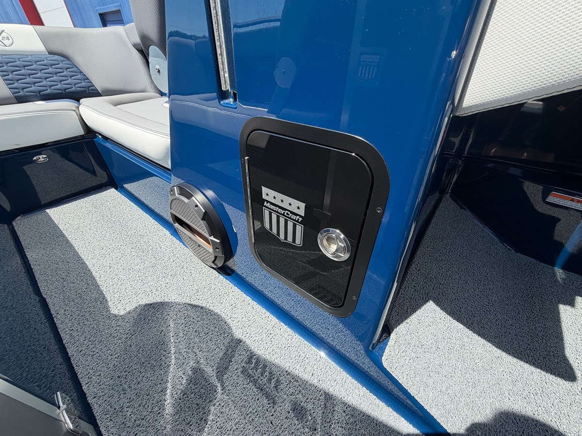 2022 Mastercraft X24 33