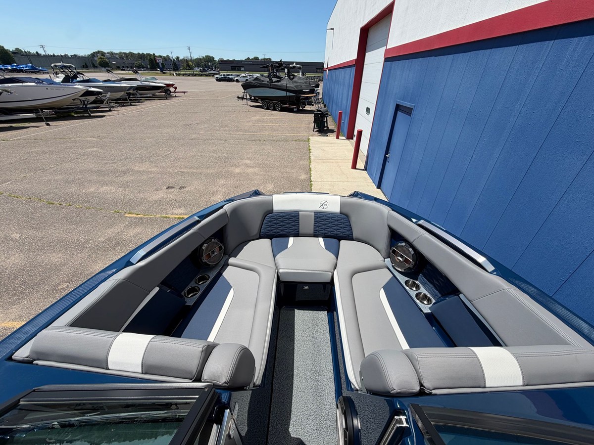 2022 Mastercraft X24 36