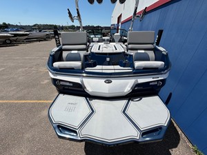 2022 Mastercraft X24 7