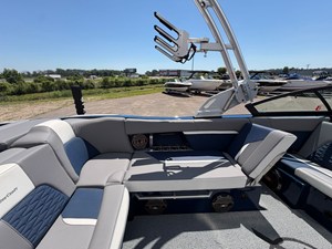 2022 Mastercraft X24 19
