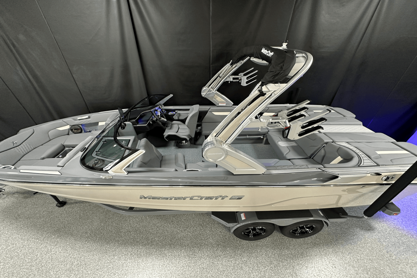 2025 Mastercraft XT24 2