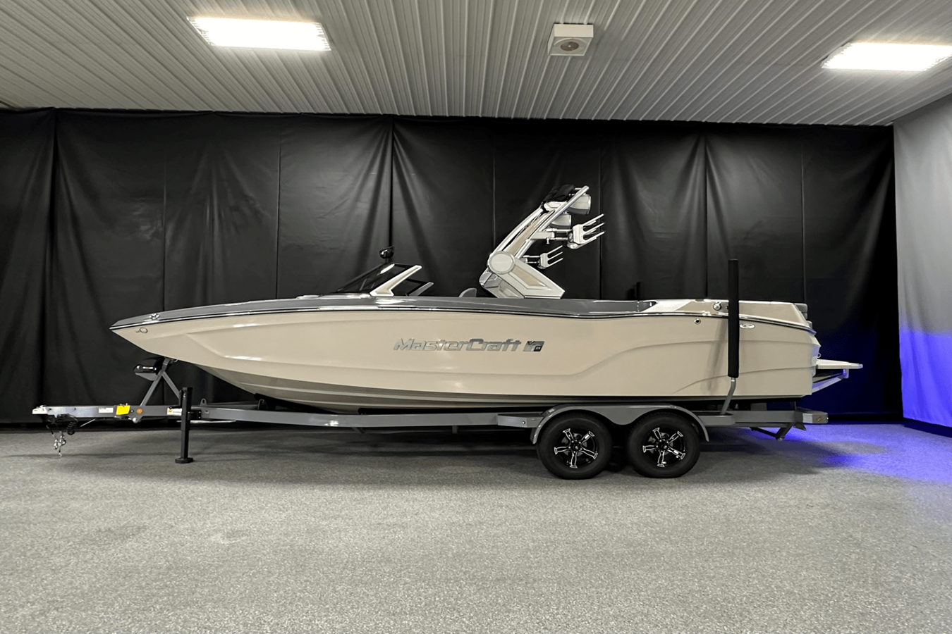 2025 Mastercraft XT24 3