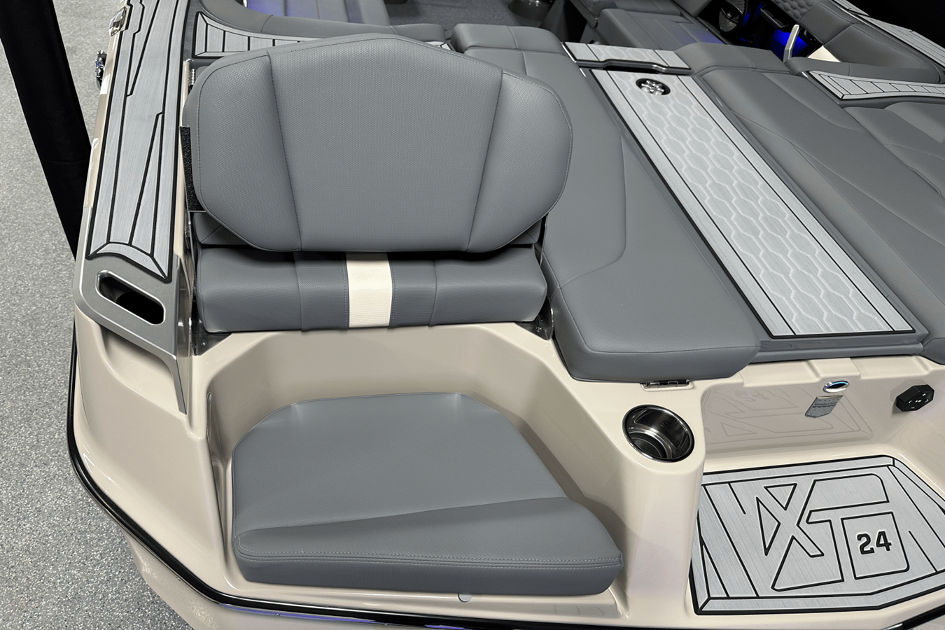 2025 Mastercraft XT24 25