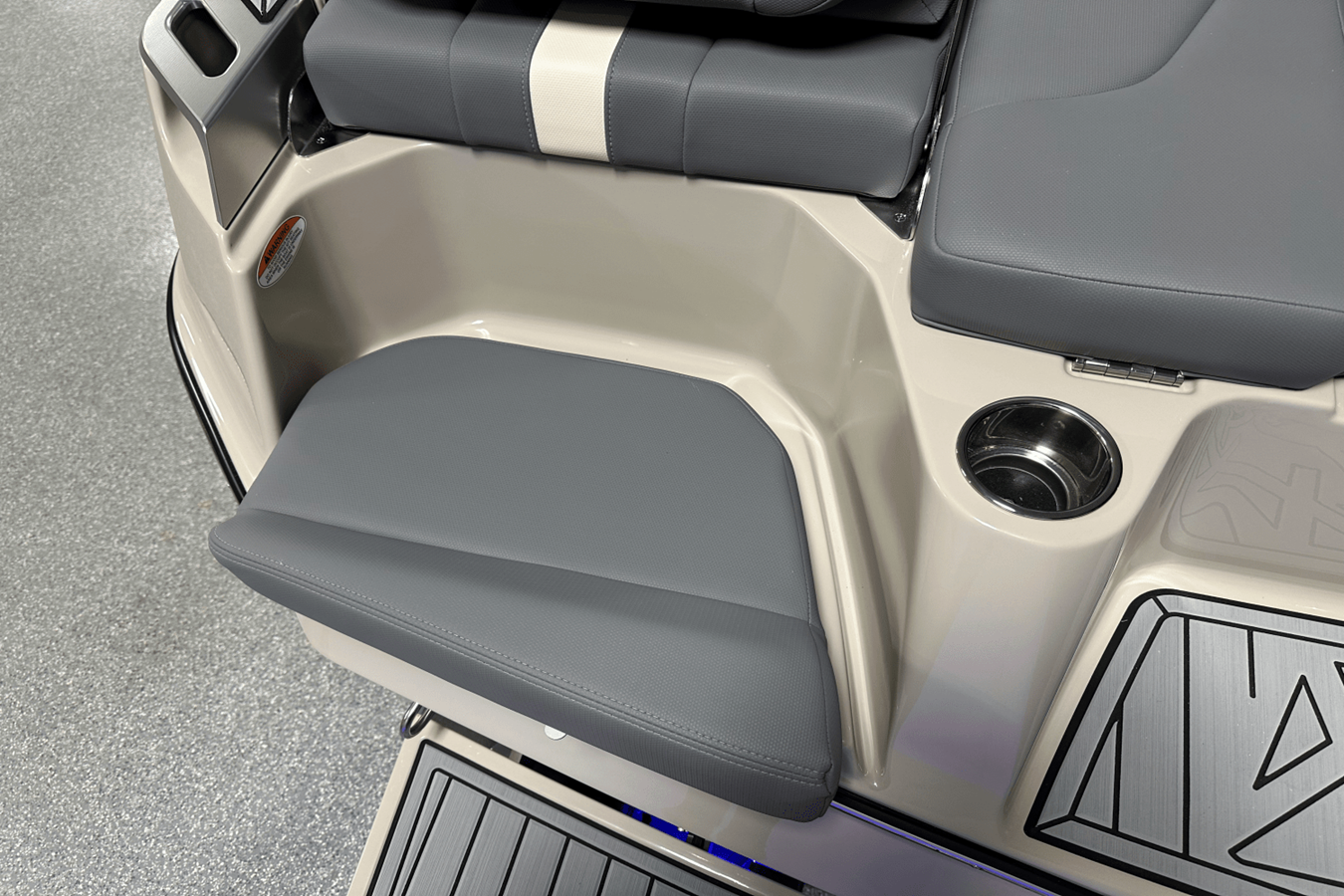 2025 Mastercraft XT24 27