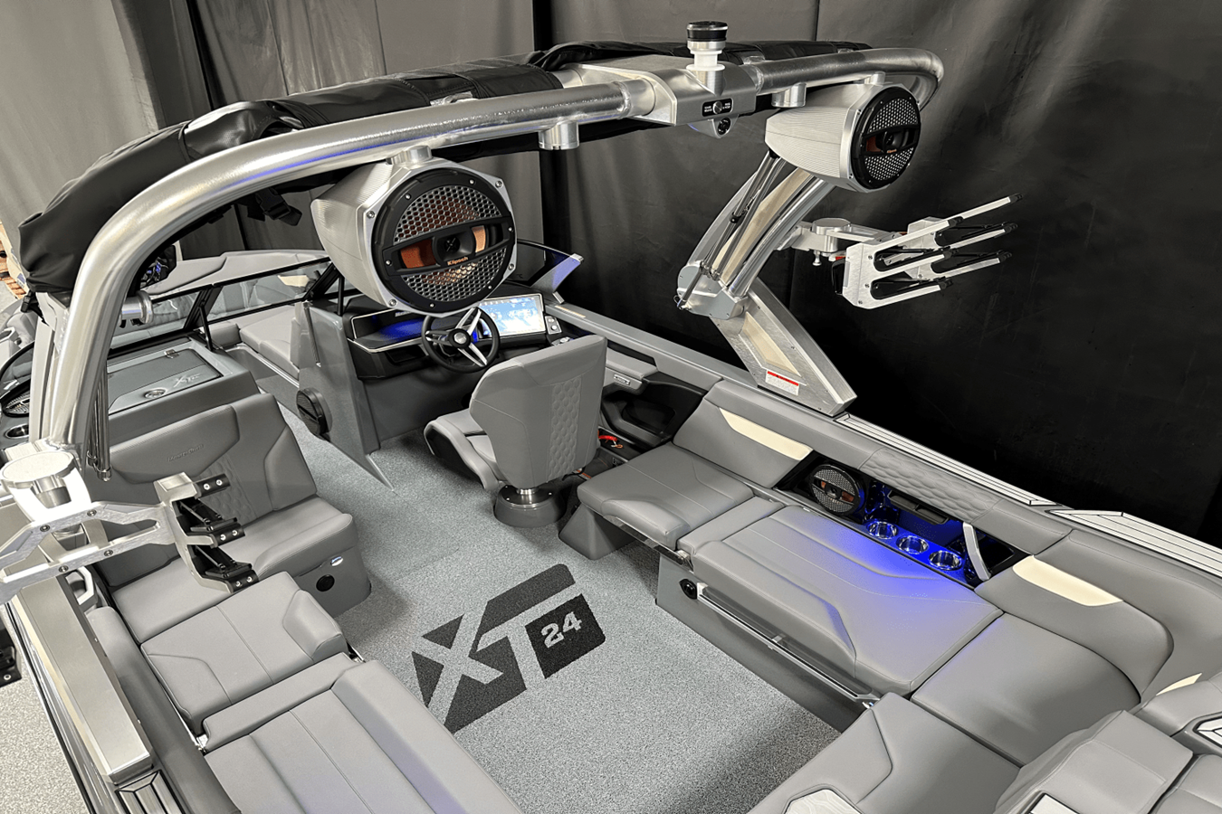 2025 Mastercraft XT24 38