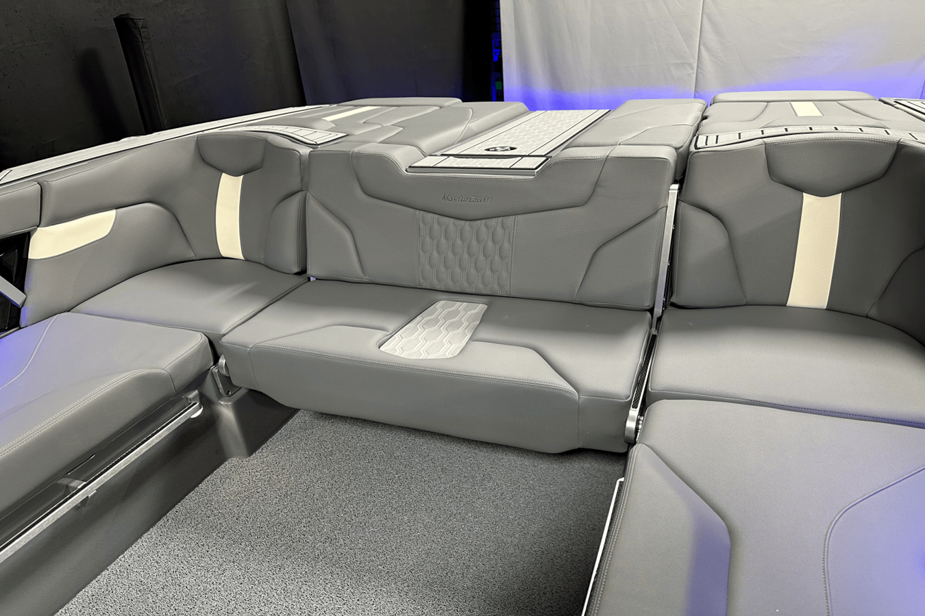 2025 Mastercraft XT24 43