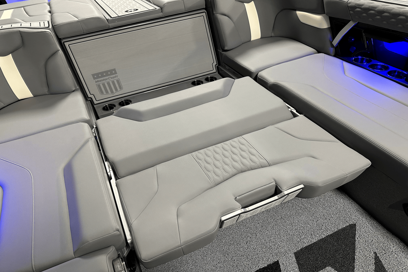 2025 Mastercraft XT24 47