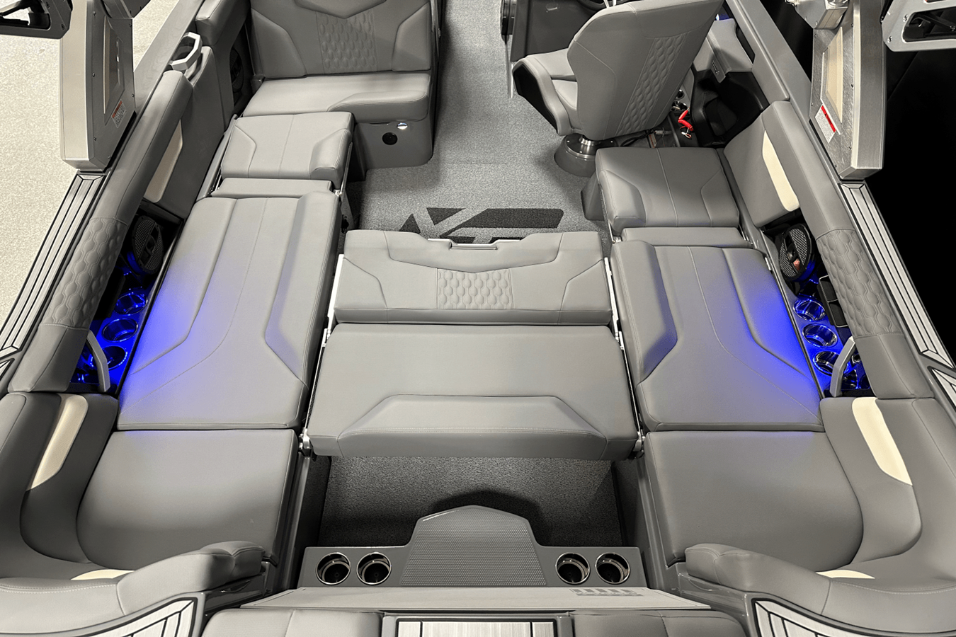 2025 Mastercraft XT24 48
