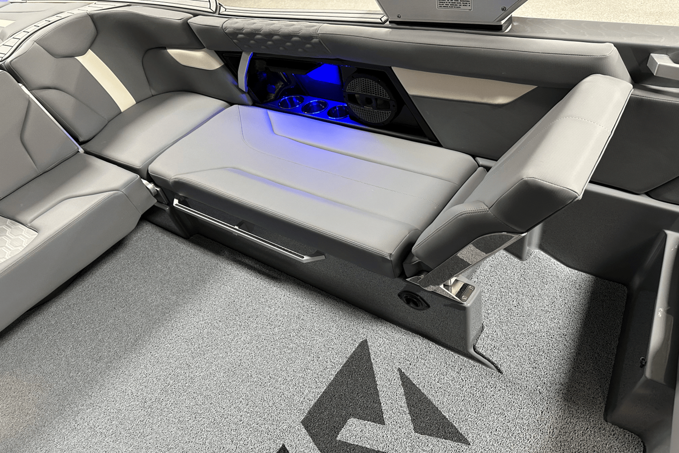 2025 Mastercraft XT24 51