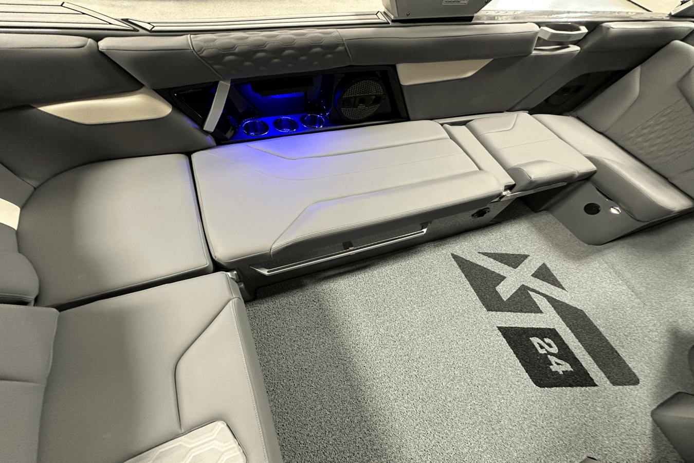 2025 Mastercraft XT24 53