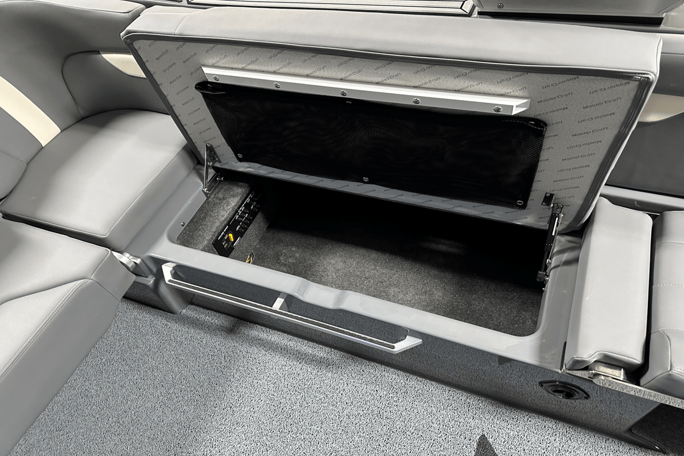 2025 Mastercraft XT24 57