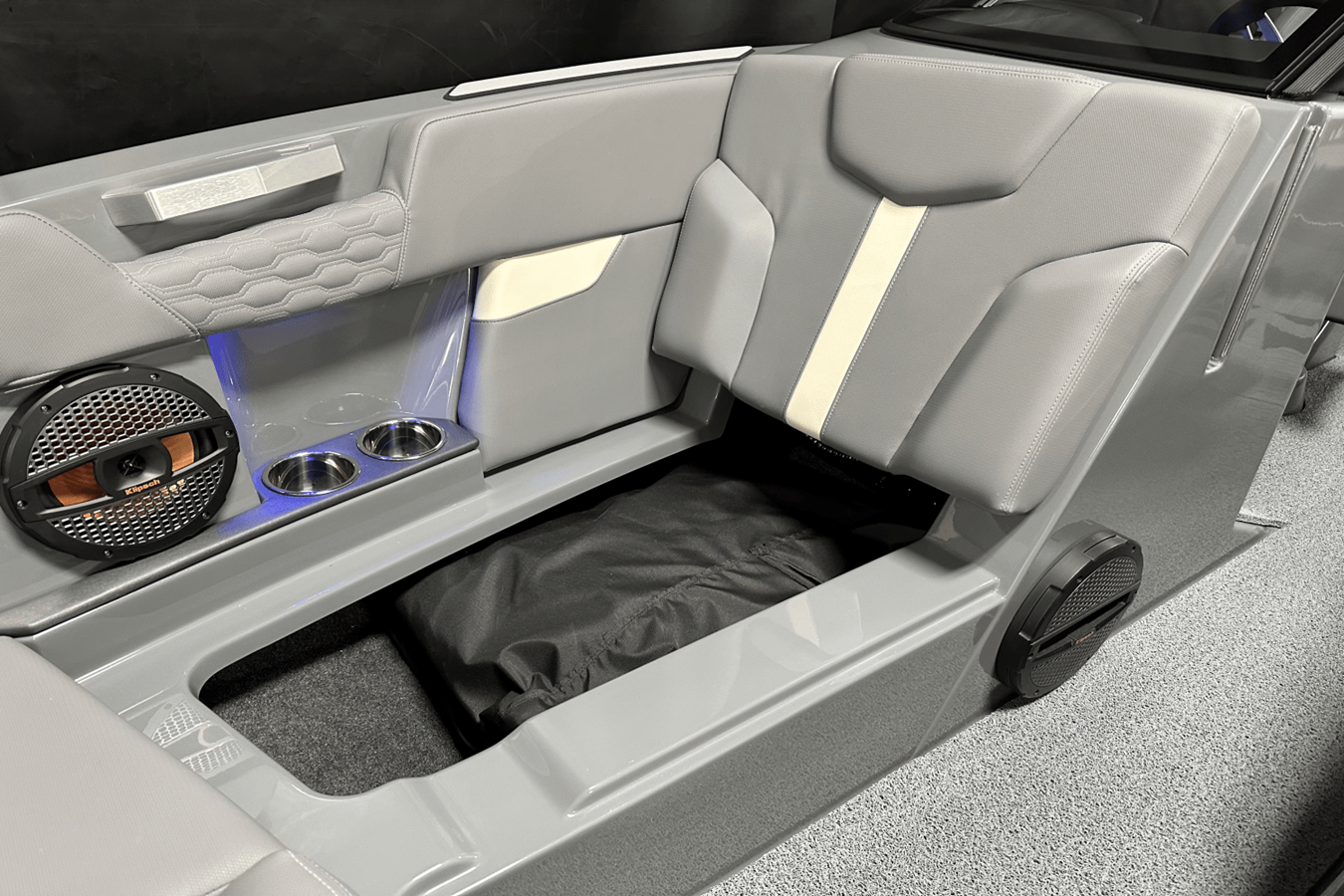 2025 Mastercraft XT24 121