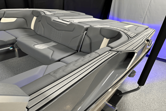 2025 Mastercraft XT24 13